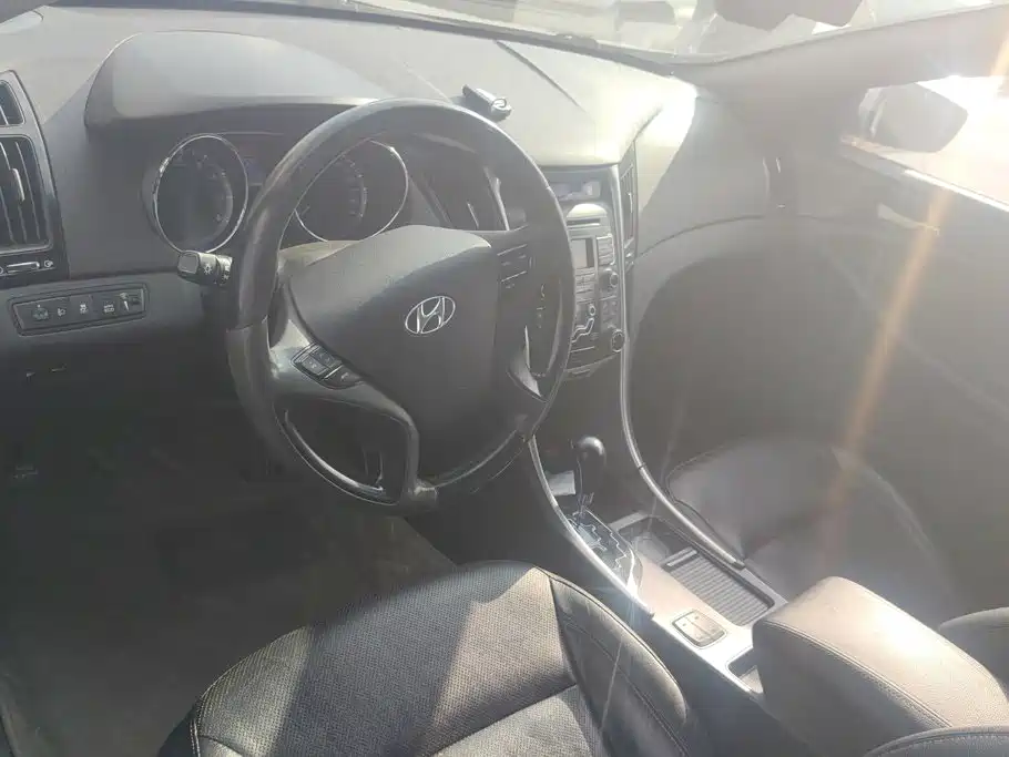 Hyundai Sonata — миниатюра 12