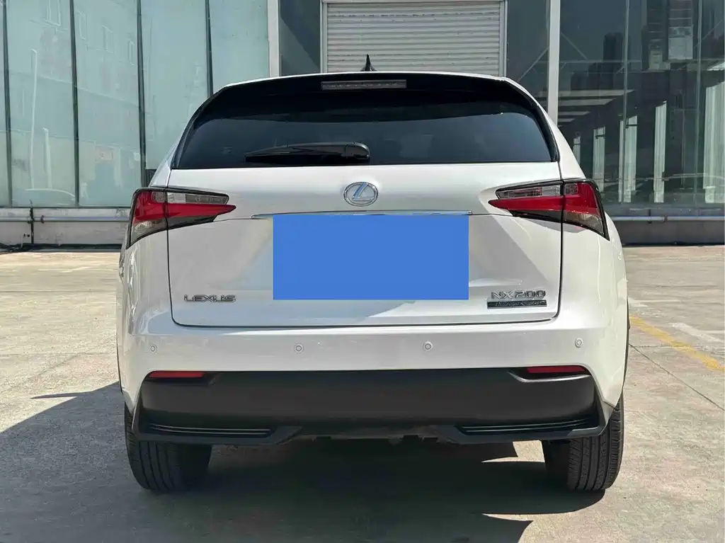 Lexus NX — миниатюра 8
