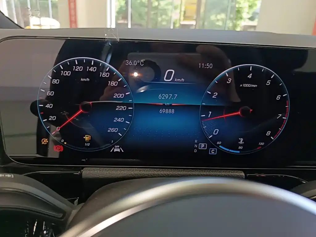 Mercedes-Benz GLA — миниатюра 12