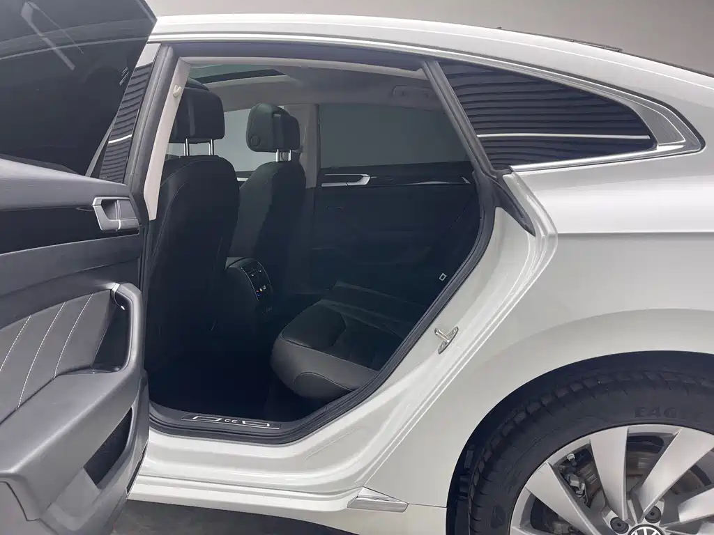Volkswagen CC — миниатюра 17