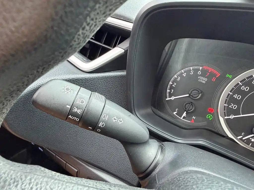 Toyota Corolla — миниатюра 18