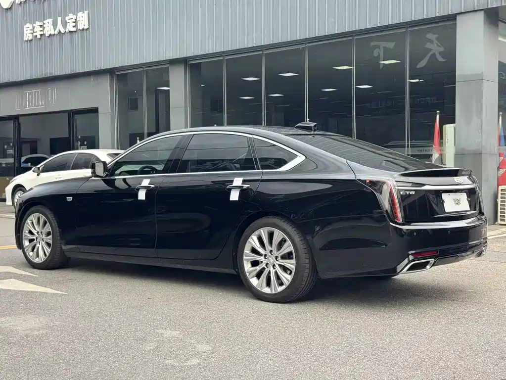 CADILLAC CT6