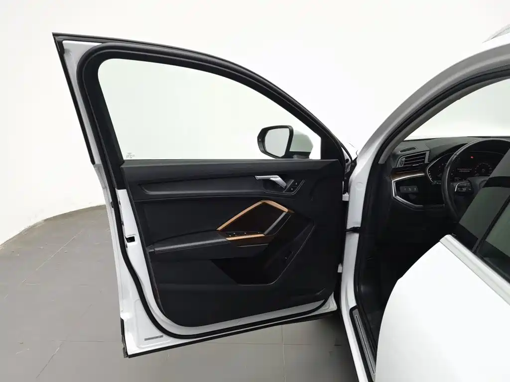 Audi Q3 — миниатюра 8