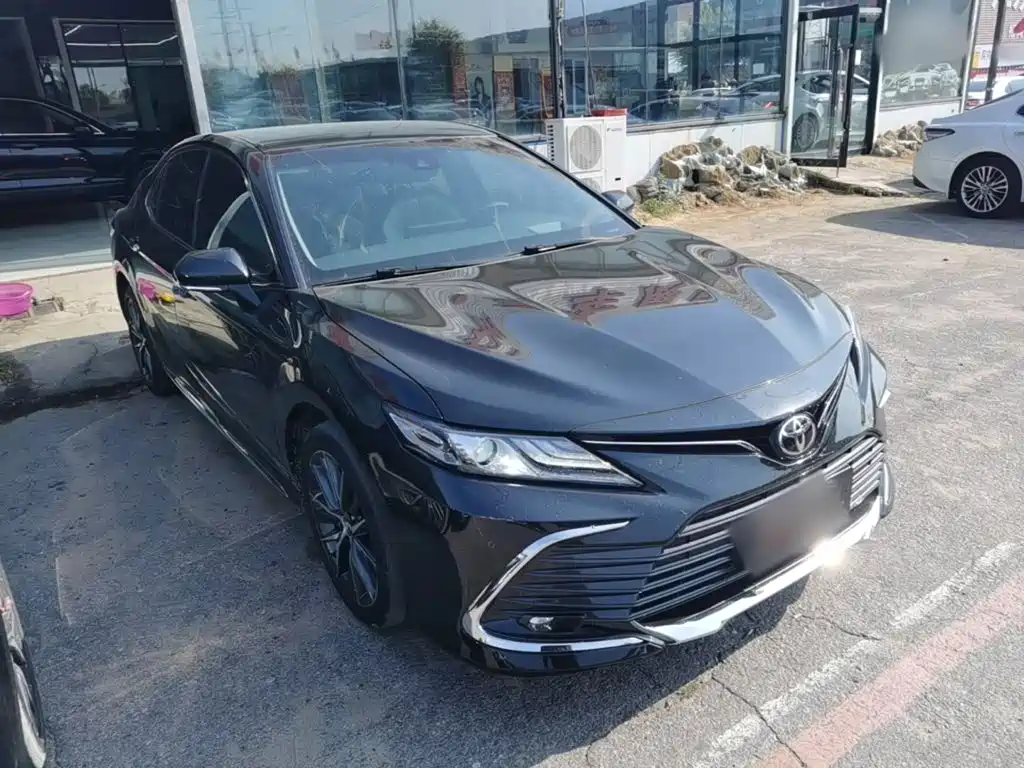 Toyota Camry — миниатюра 4