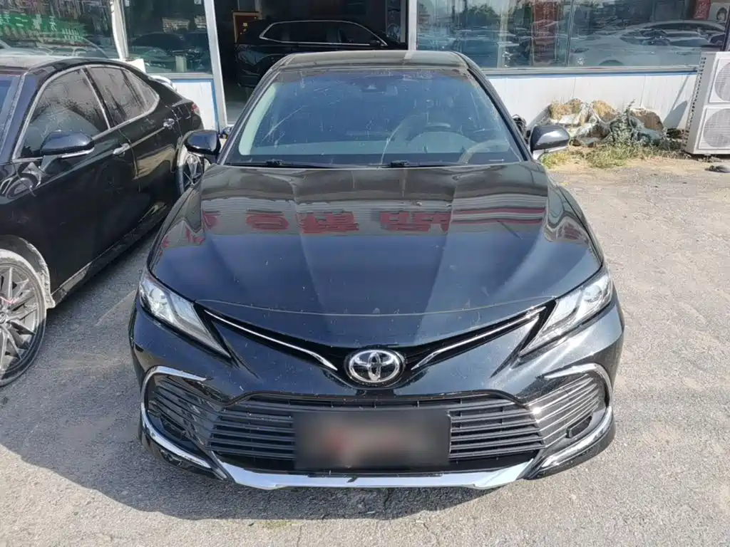 Toyota Camry — миниатюра 3