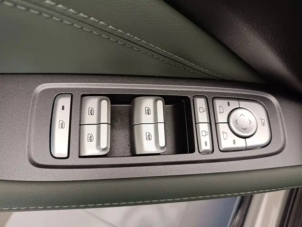 Baojun Yueye Plus — миниатюра 9