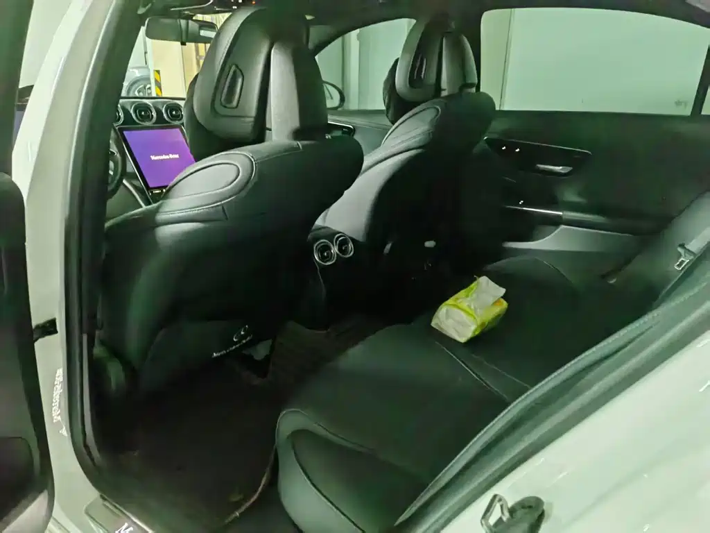 Mercedes-Benz C-Class — миниатюра 5