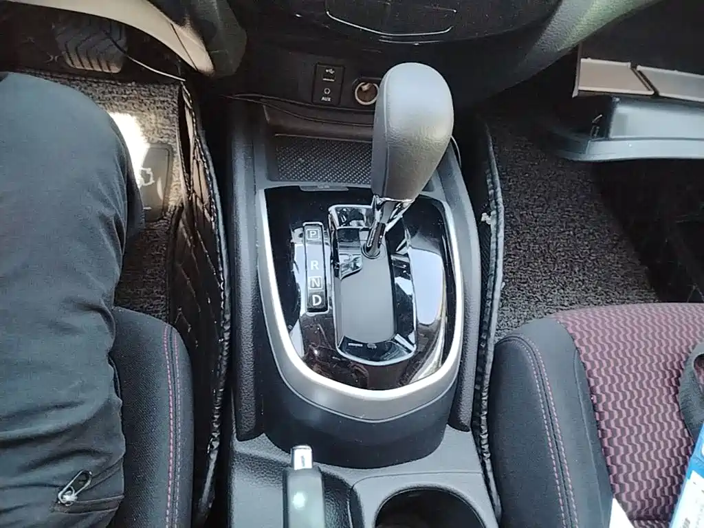 Nissan Qashqai — миниатюра 14