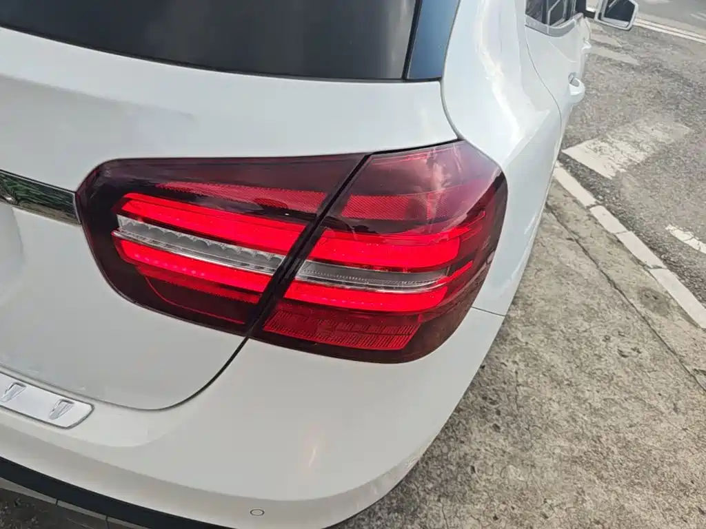 Mercedes-Benz GLA — миниатюра 8