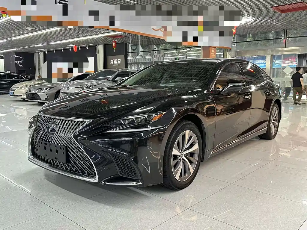 Lexus LS 2020
