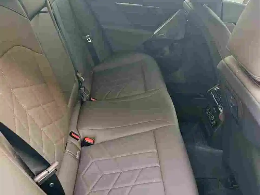 BMW 5 Series (Import) — миниатюра 7