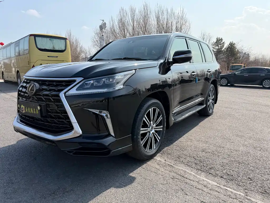 Lexus LX 2020