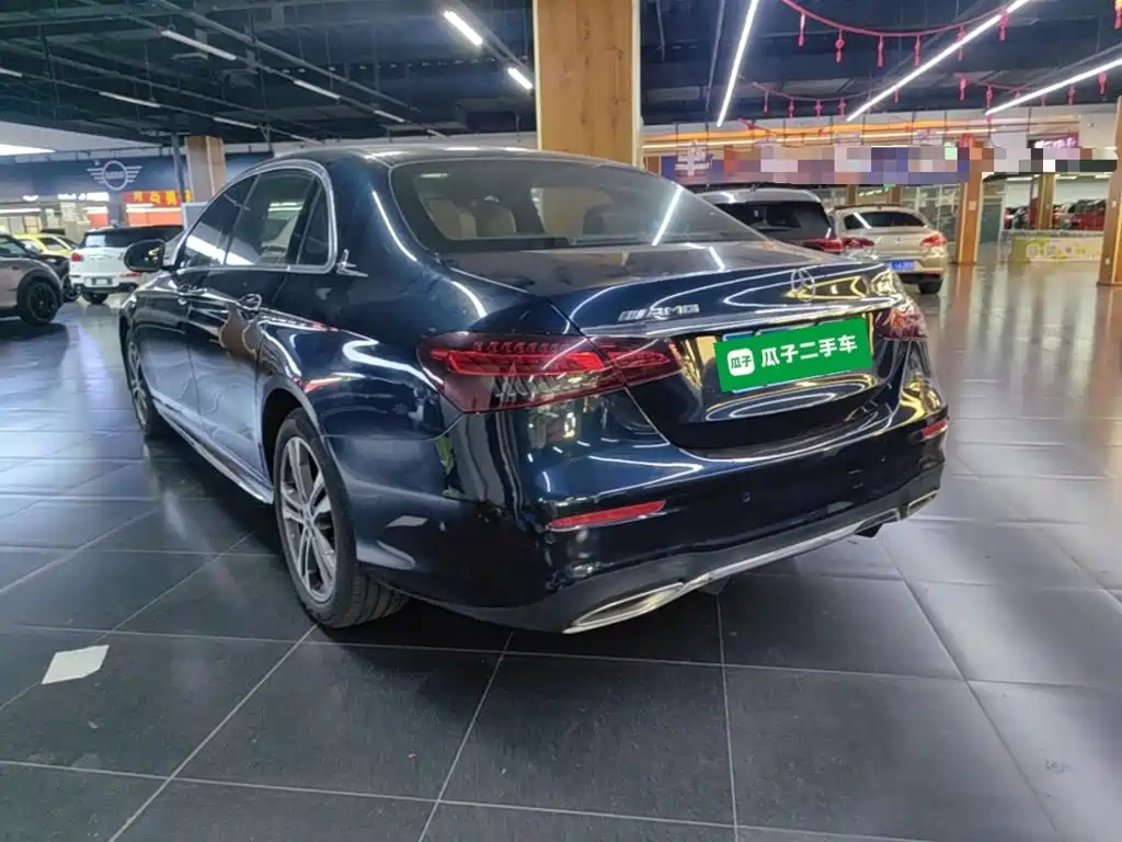 Mercedes-Benz E-Class — миниатюра 5