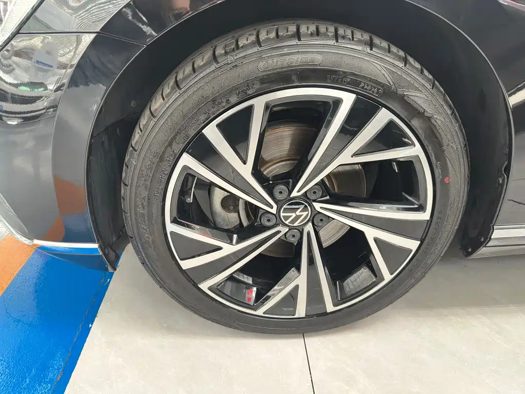 Volkswagen Magotan — миниатюра 5