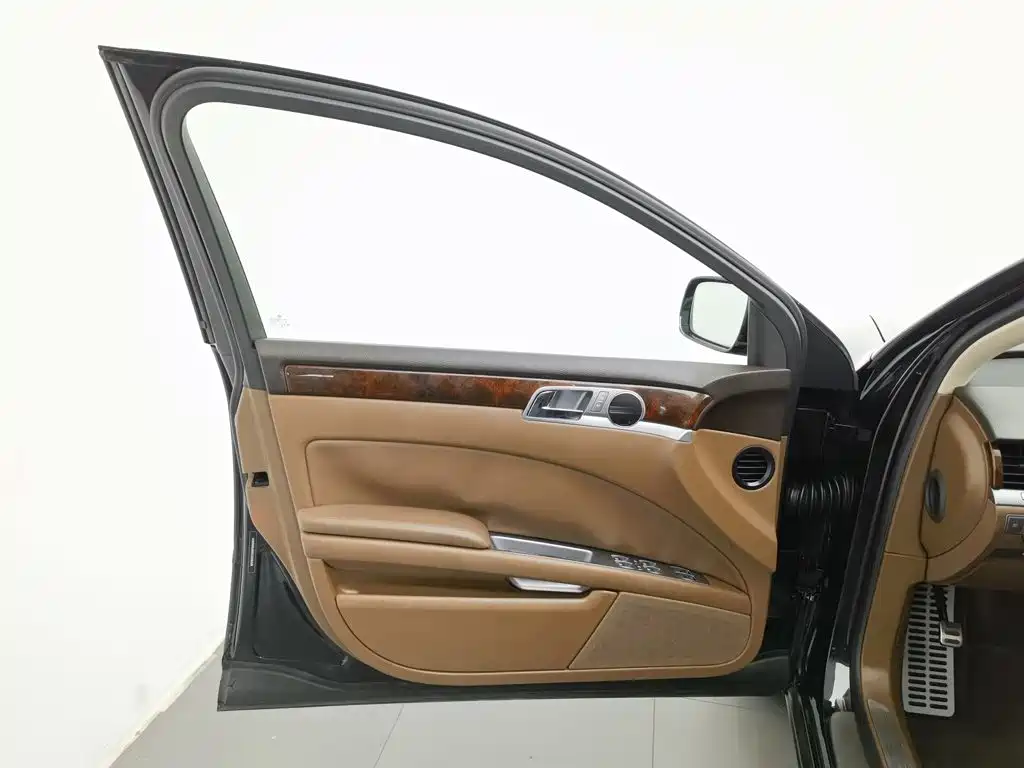 Volkswagen Phaeton — миниатюра 8