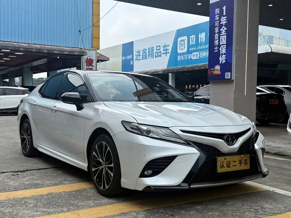 Toyota Camry — миниатюра 3