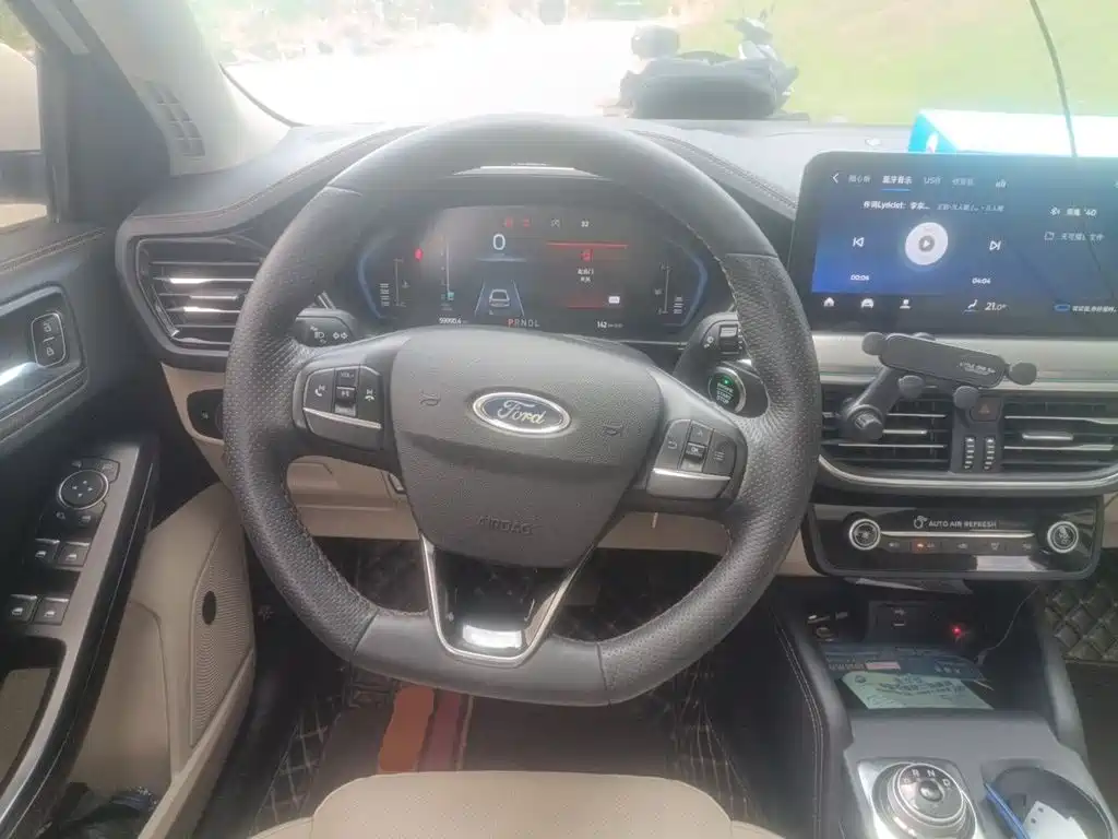 Ford Focus — миниатюра 11
