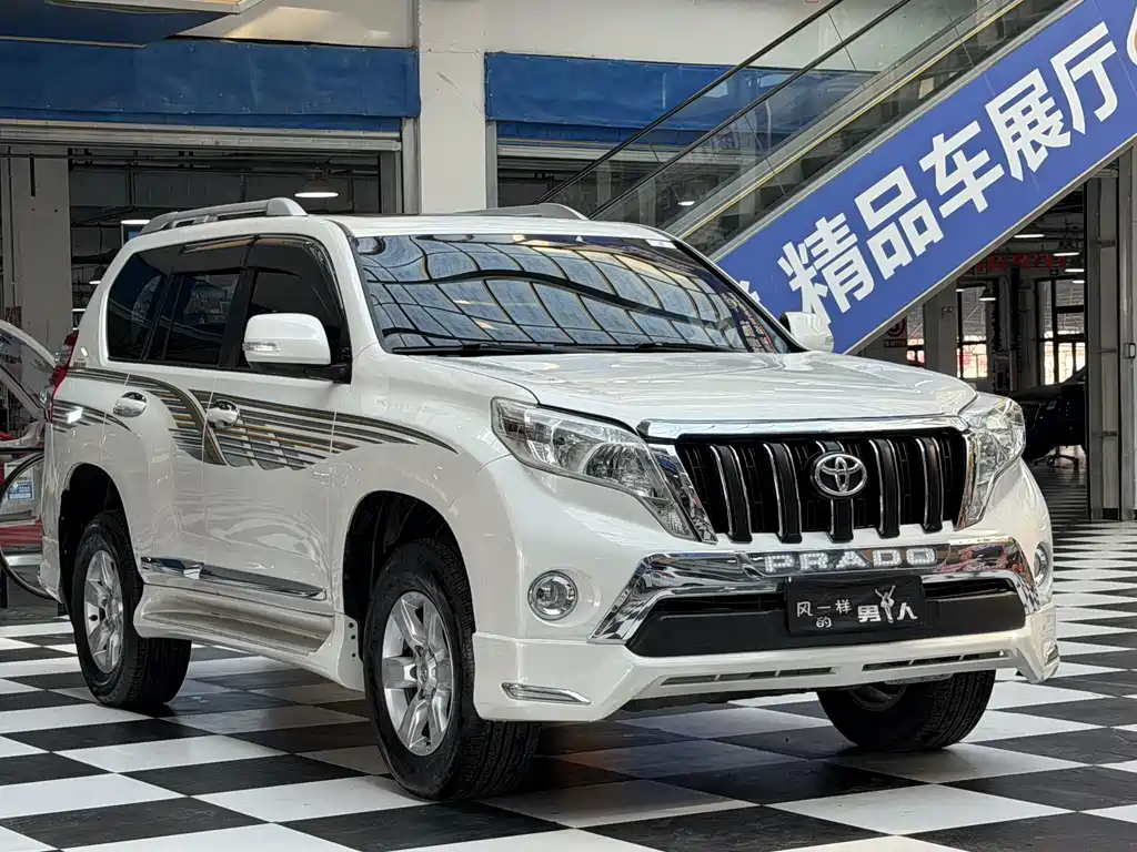 TOYOTA PRADO