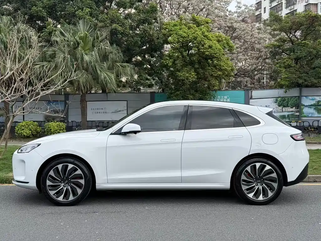 AITO ASK THE WORLD M5