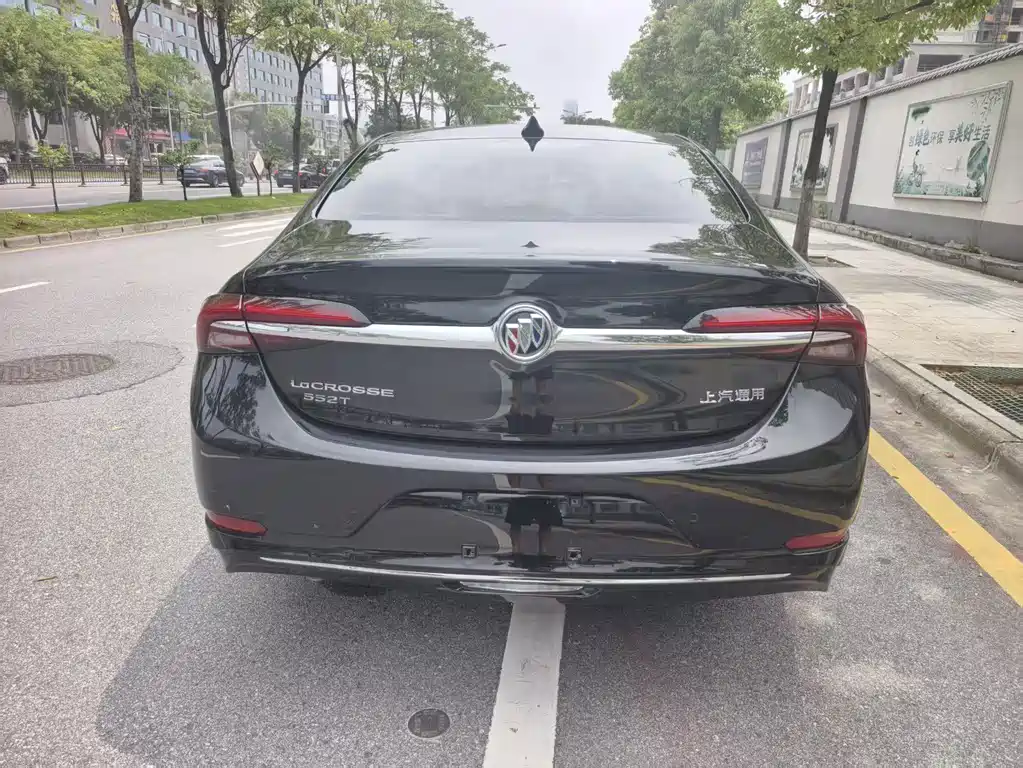 Buick LaCrosse — миниатюра 5