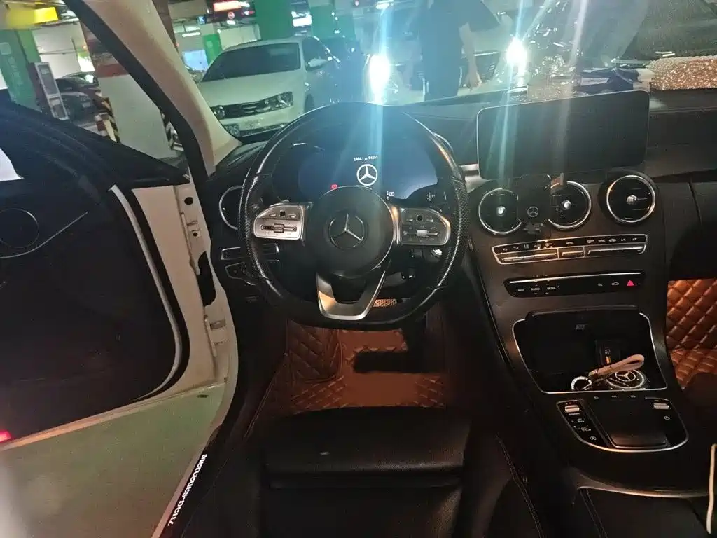 Mercedes-Benz C-Class — миниатюра 3