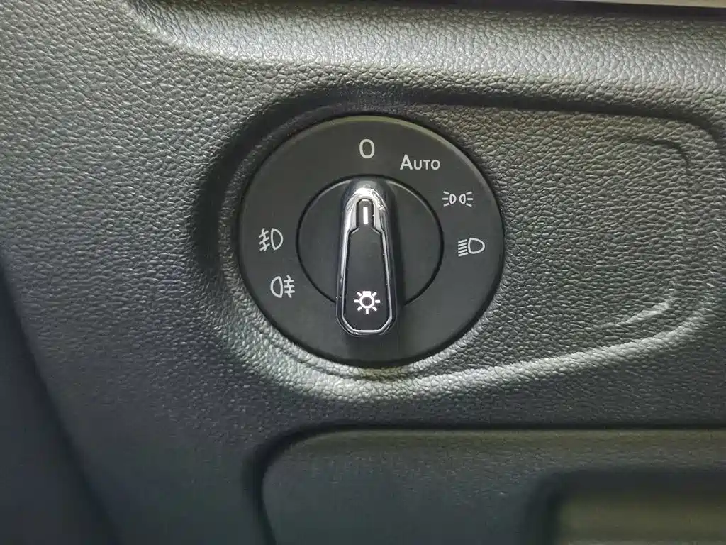 Volkswagen Passat — миниатюра 21