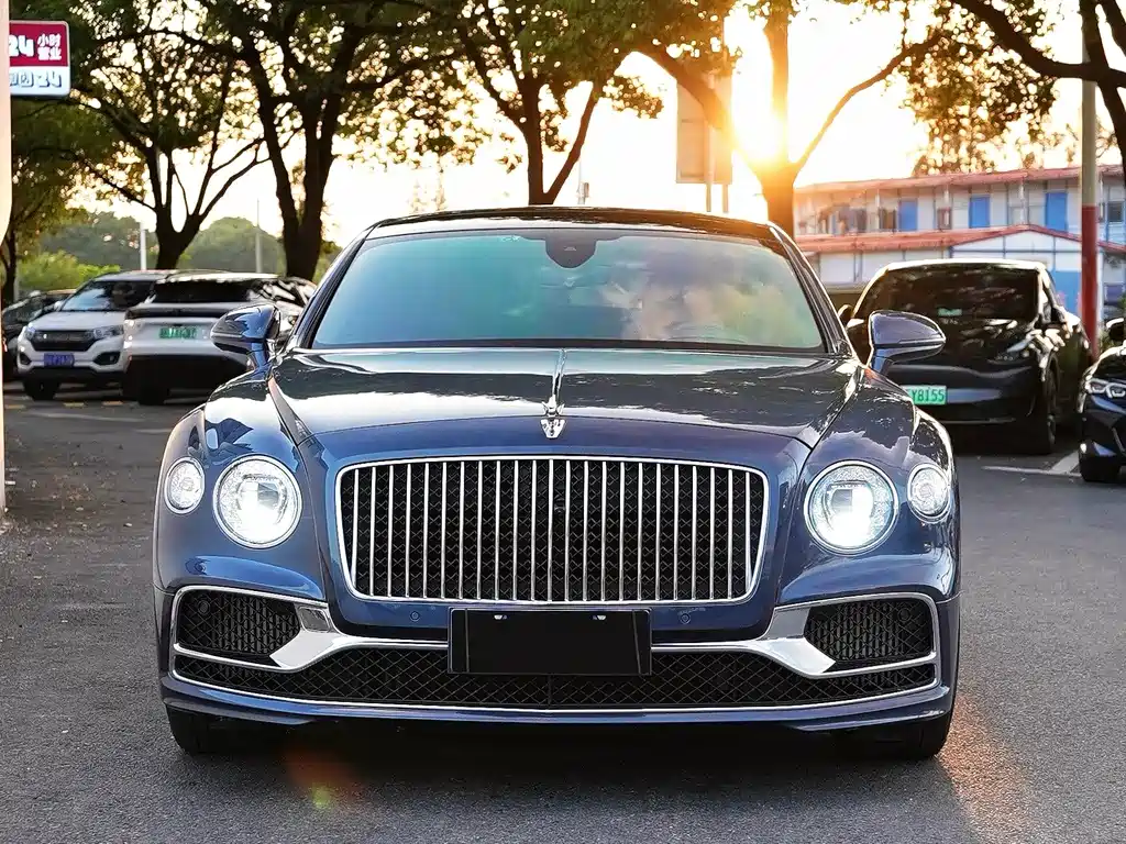 Bentley Flying Spur — миниатюра 2