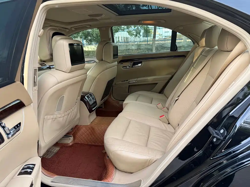 Mercedes-Benz S-Class — миниатюра 6