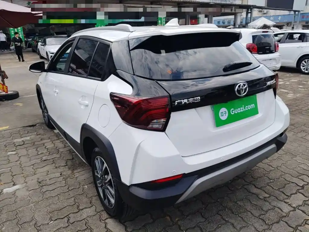 Toyota Yaris L — миниатюра 5