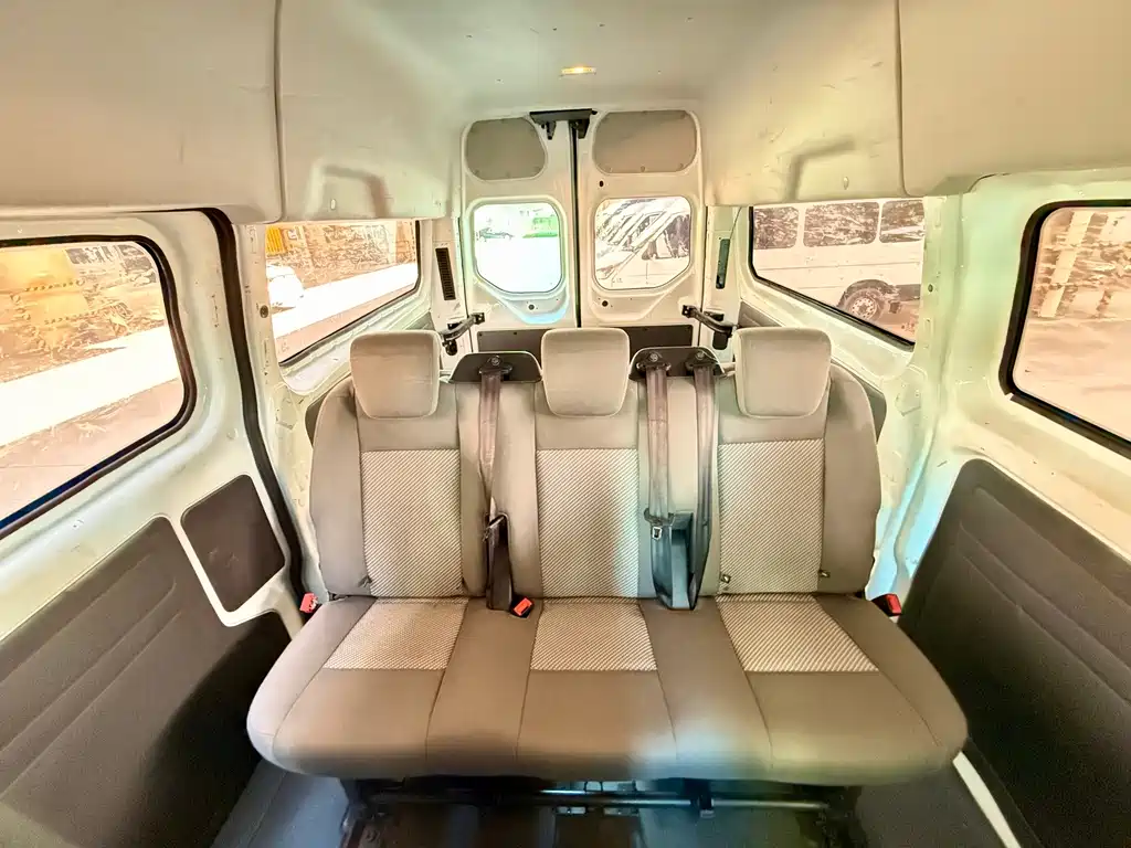 Ford Transit — миниатюра 19