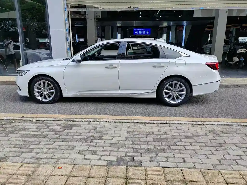Honda Accord — миниатюра 5