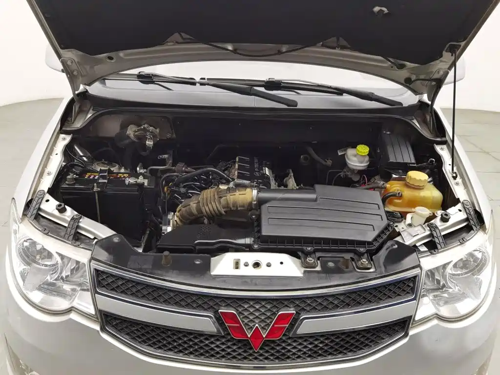 Wuling Hongguang — миниатюра 23