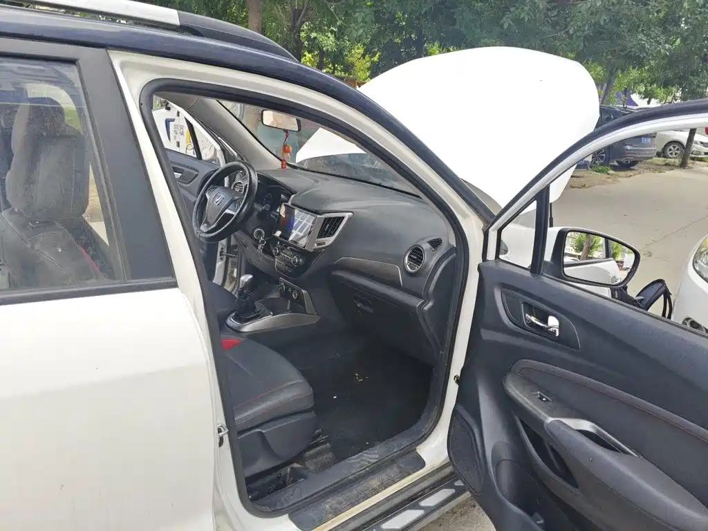 Changan CS15 — миниатюра 18