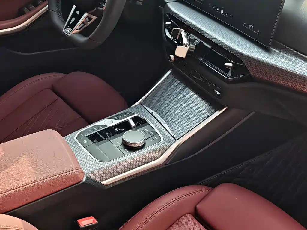 BMW 3 Series — миниатюра 13