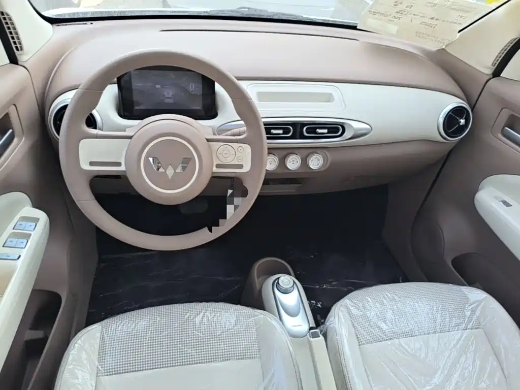 Wuling MINIEV — миниатюра 10