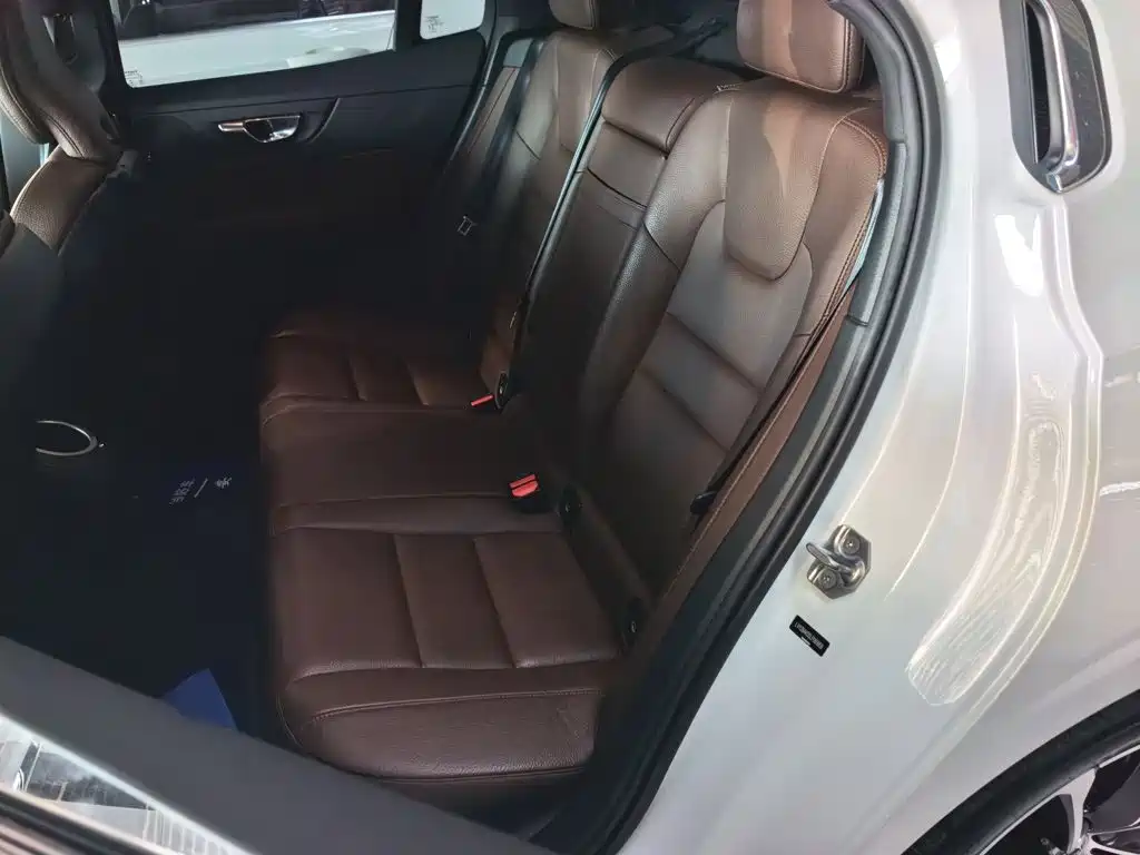 Volvo S60 — миниатюра 10