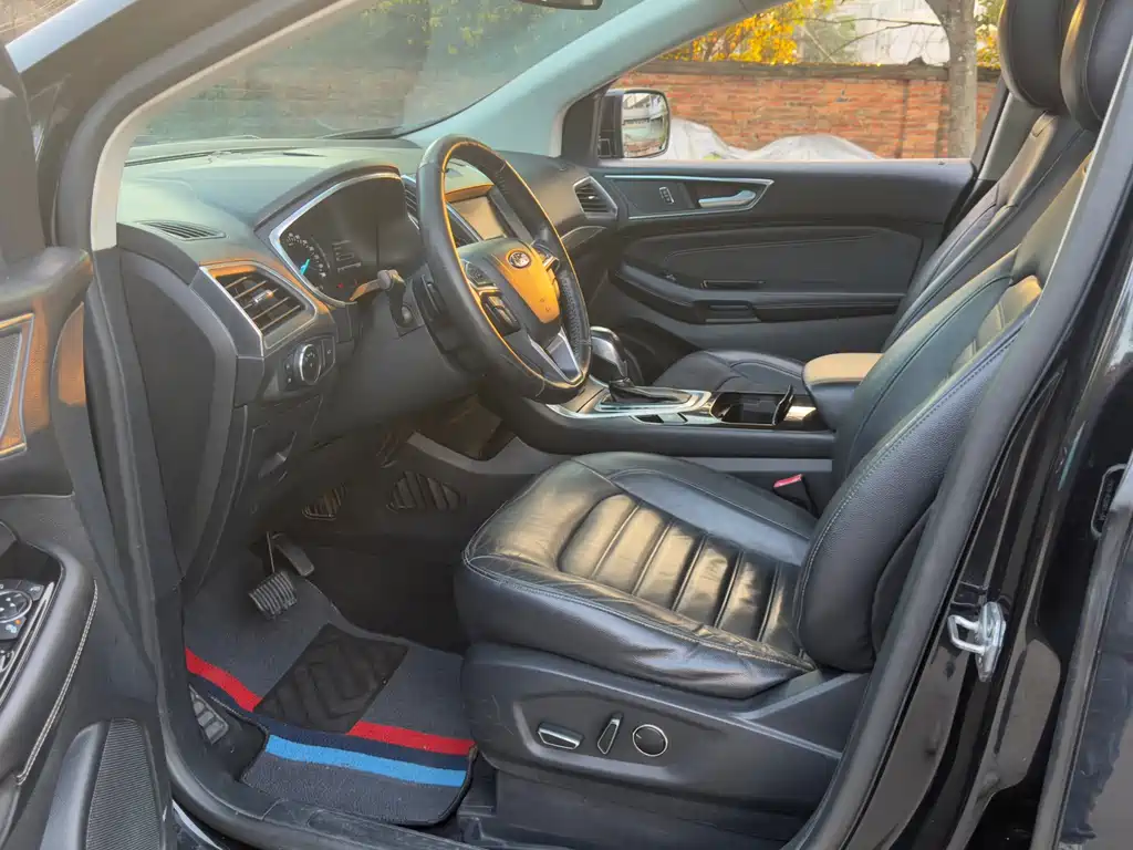 Ford Edge — миниатюра 6