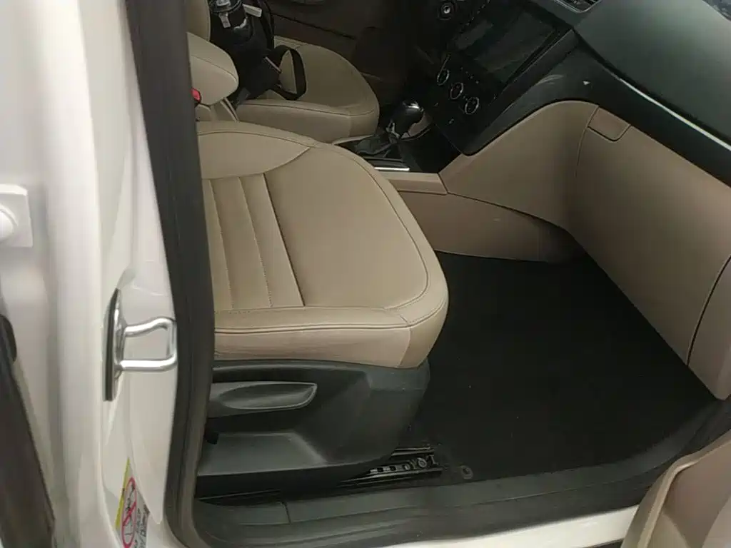Skoda Yeti — миниатюра 25