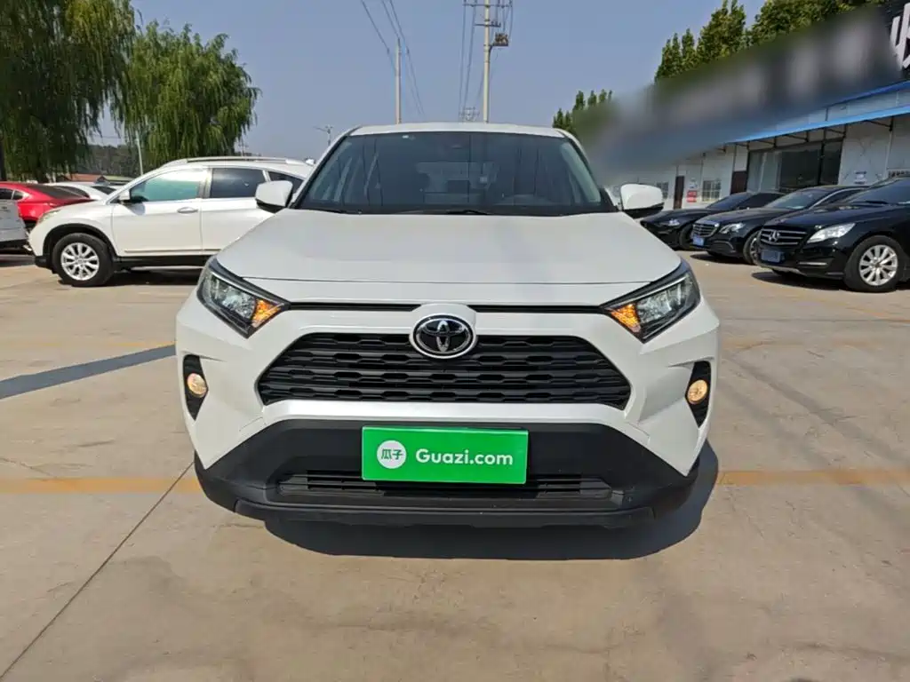 Toyota RAV4 — миниатюра 3