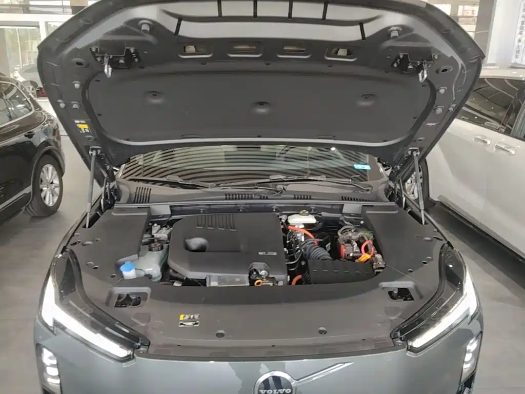 Volvo XC70 PHEV — миниатюра 20