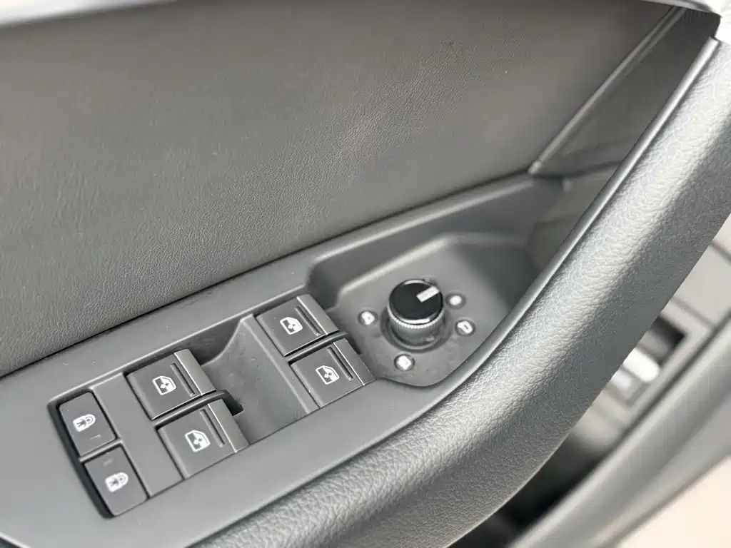 Audi A6L — миниатюра 18