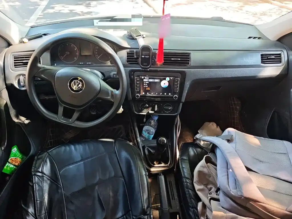 Volkswagen Santana — миниатюра 10