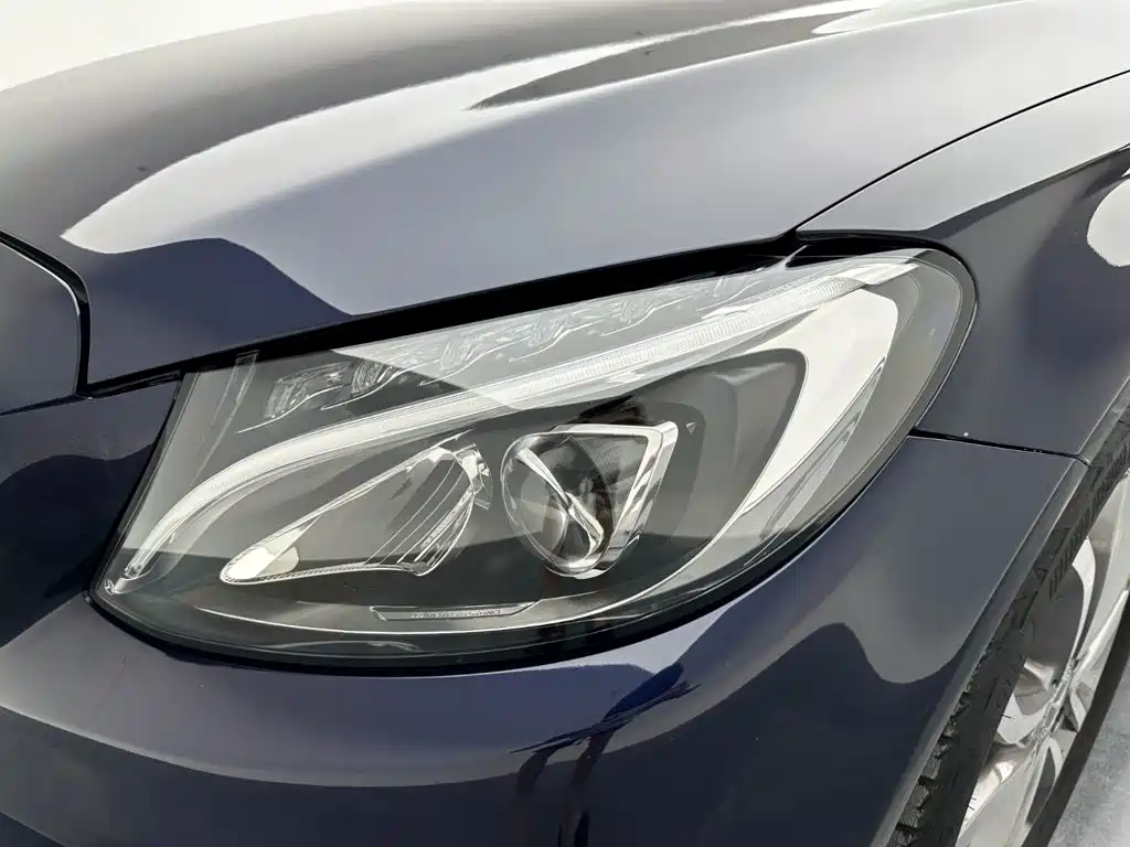 Mercedes-Benz C-Class — миниатюра 17