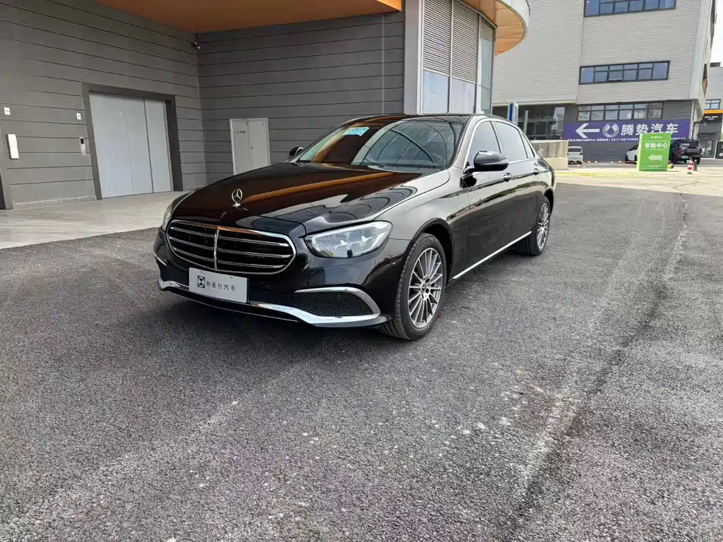 Mercedes-Benz E-Class 2022