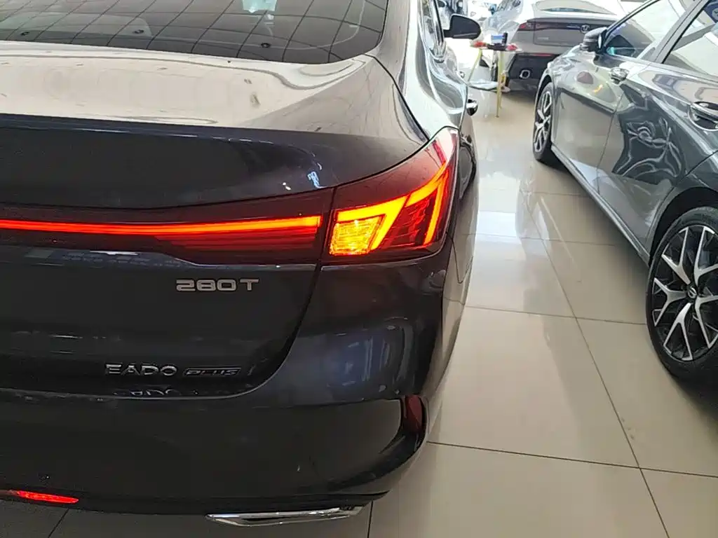 Changan Eado — миниатюра 8