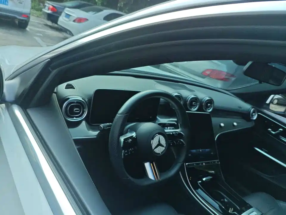 Mercedes-Benz C-Class — миниатюра 7