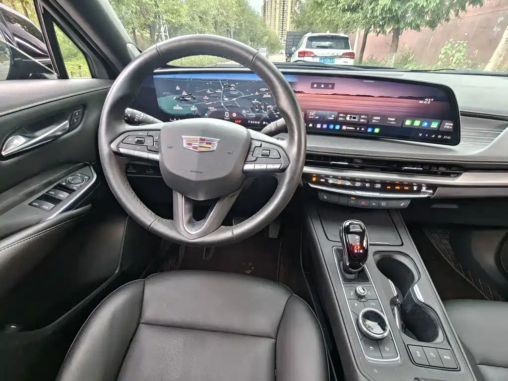 Cadillac XT4 — миниатюра 12