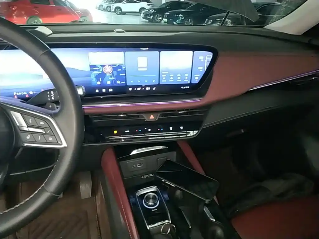 Buick Envision Plus — миниатюра 13