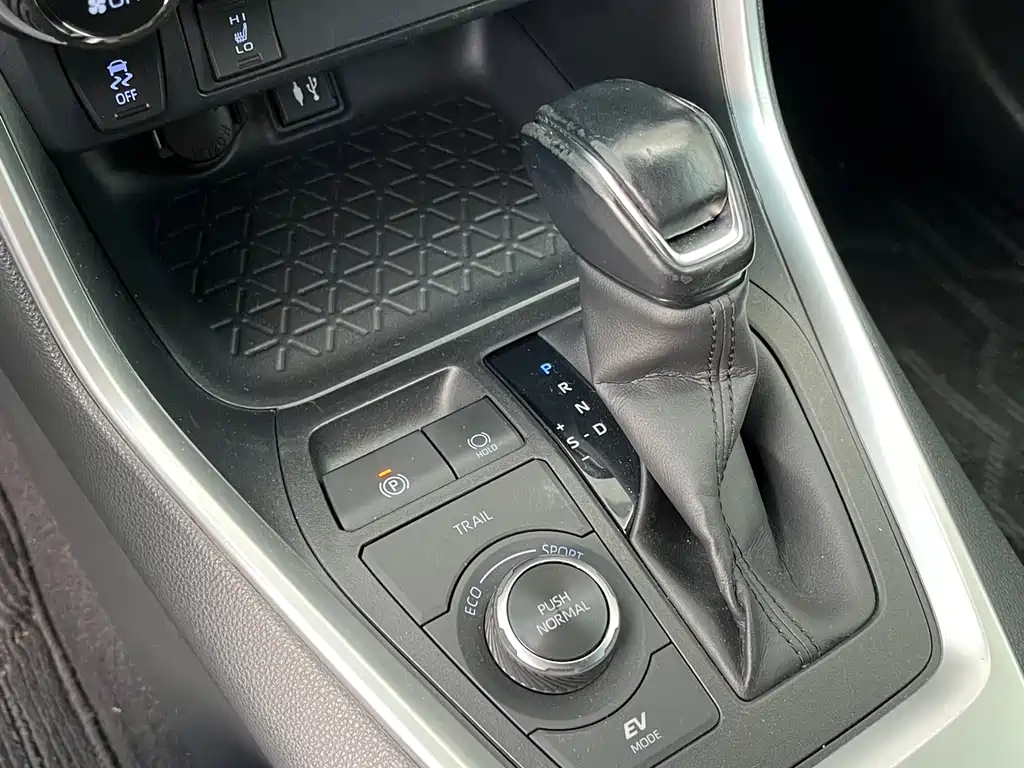 Toyota RAV4 — миниатюра 21