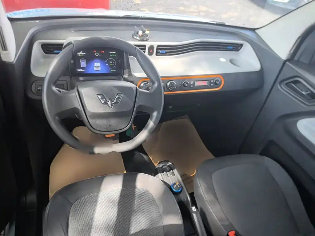Wuling MINIEV — миниатюра 10